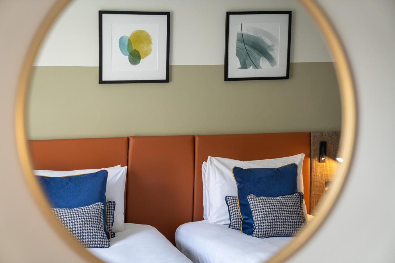 Standard Room,1366668980:JPEG