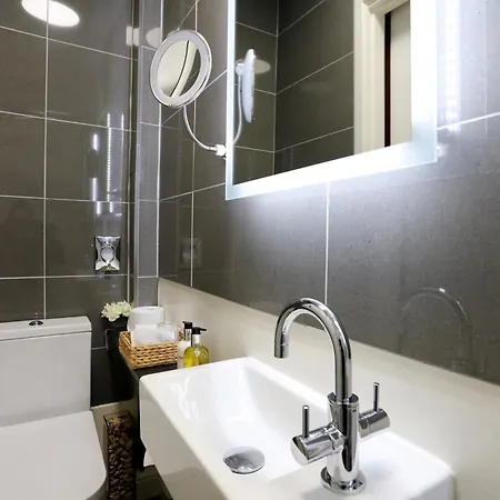 Sheridan Guest House-2