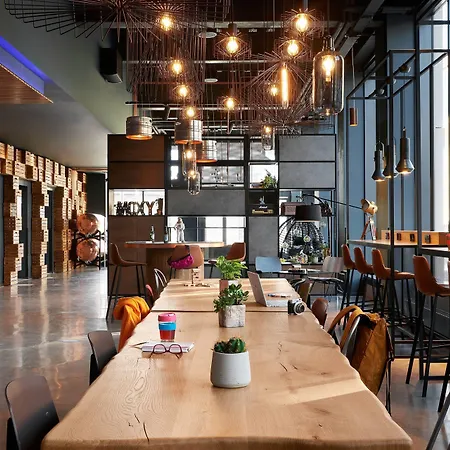 Moxy Edinburgh-2