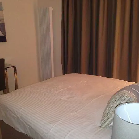 Vip Apartments - Quartermile-2