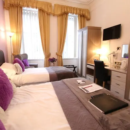Bonnie'S Guest House-2