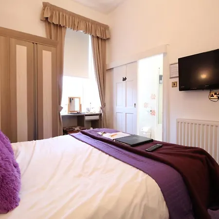 Bonnie'S Guest House-3